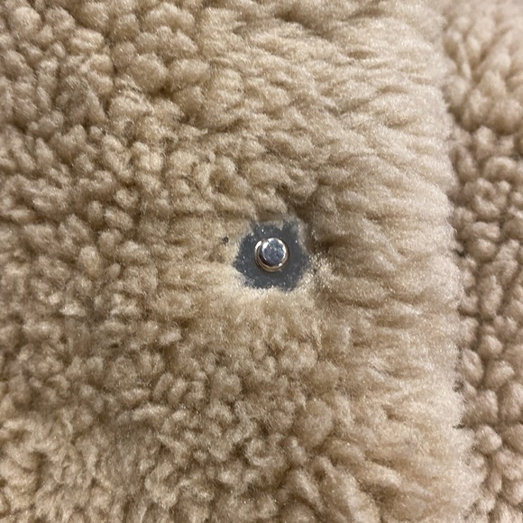 Tna Aritzia Teddy Coat - Size Large - Picture 5 of 9